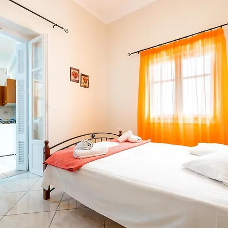 Casa vacanze Town House For 6-16 With Ac *