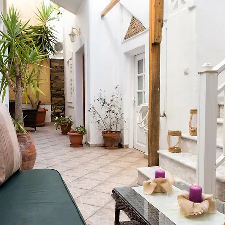 Town House For 6-16 With Ac Casa vacanze *