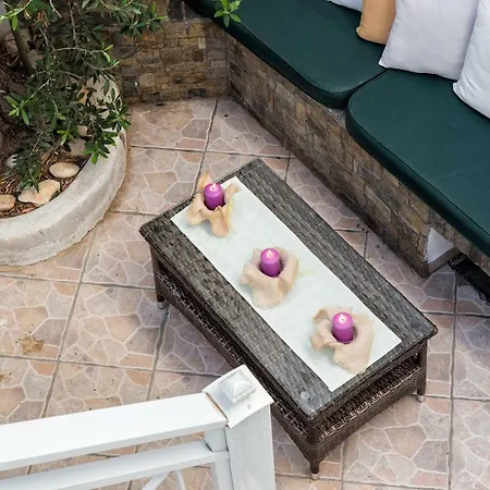 Casa vacanze Town House For 6-16 With Ac Paro