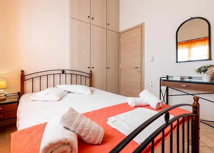 Town House For 6-16 With Ac