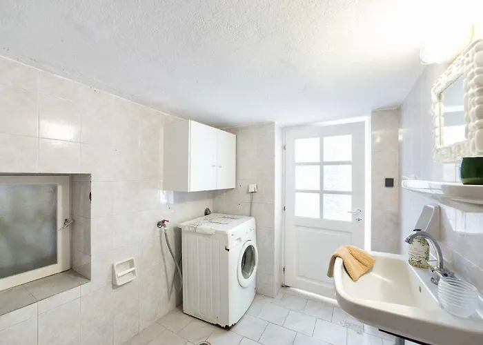 Town House For 6-16 With Ac *