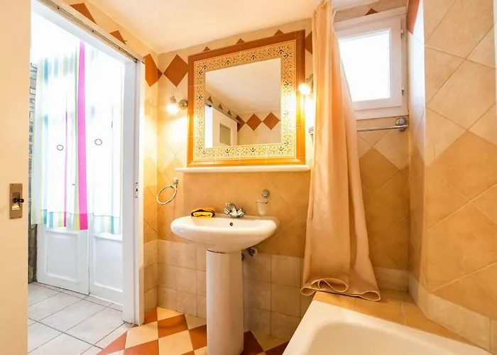 펜션 Town House For 6-16 With Ac