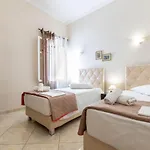 Town House For 6-16 With Ac Vakantiehuis
