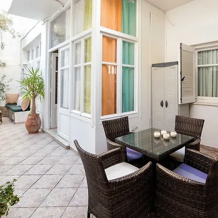 Town House For 6-16 With Ac 度假居