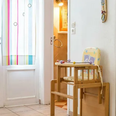 Town House For 6-16 With Ac 度假居 *