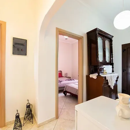 Town House For 6-16 With Ac 度假居 *