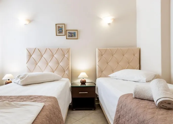 Ferienhaus Town House For 6-16 With Ac Páros