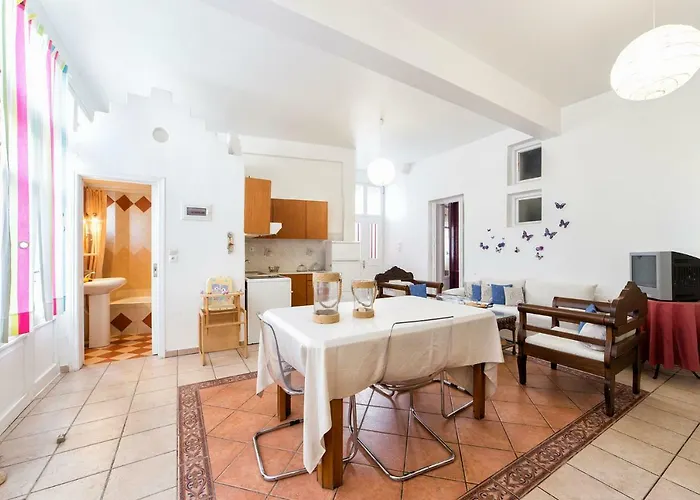 Ferienhaus Town House For 6-16 With Ac Páros